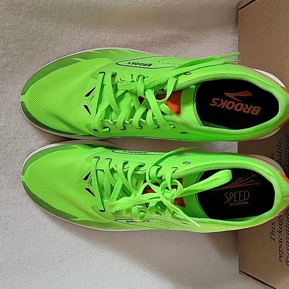 Men\'s Brooks Draft‎ XC Running Shoes, Green/Red, Size 11, NWOB, Missing Spikes